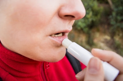 Trockene Lippen - Ursachen, Behandlung & Hilfe | MedLexi.de