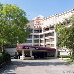 Crowne Plaza Executive Center Baton Rouge, an IHG Hotel