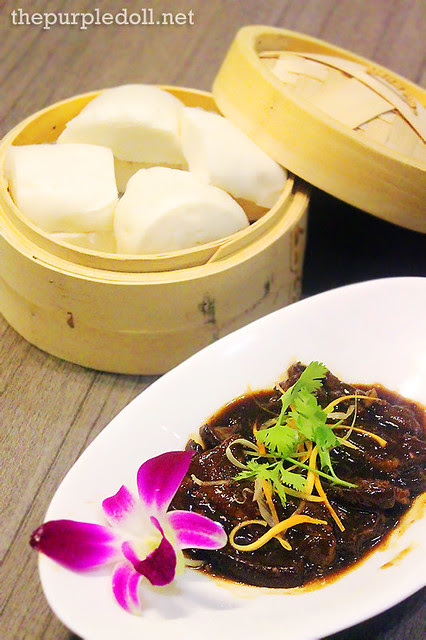 Braised Pork Belly served with Bun (P325)