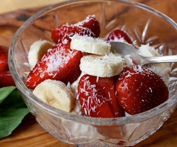 High-protein Greek yogurt and fruit breakfast recipe.