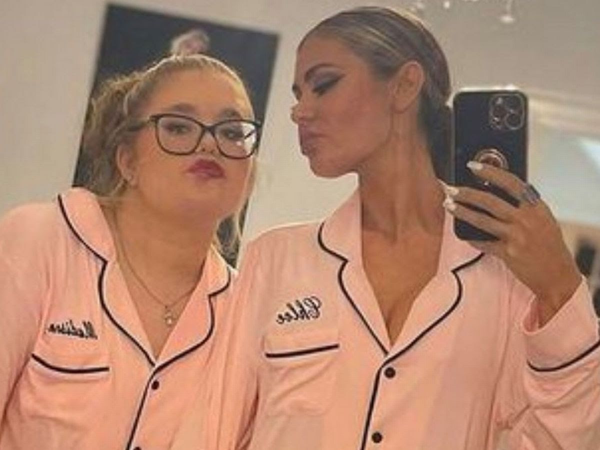 Chloe Sims proud of daughter Maddie as she completes make up course