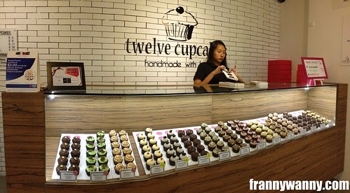 twelve cupcakes 2