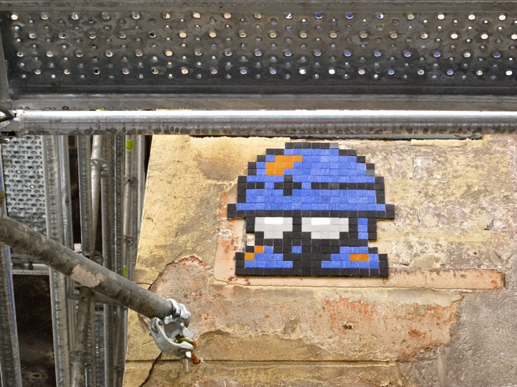 Hard hat Space Invader