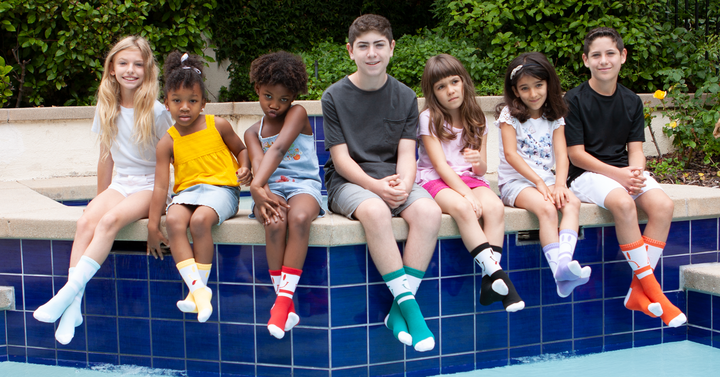Show off your mood with @SmileSox! Get 15% OFF plus FREE shipping ($25 or more) when you purchase socks on SmileSox.com with discount code: smilesox15
