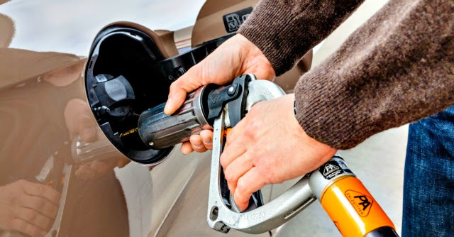 Auto a metano, boom di vendite. E cresce il consumo di Gpl. I pro e contro delle bifuel