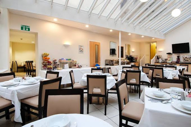 https://grand-plaza.co.uk/