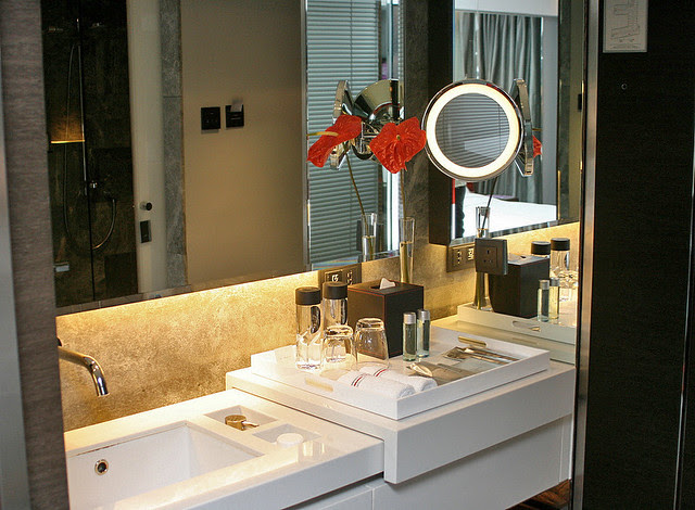 Gorgeous mirrored vanity area - I learned too late that the top actually slides to cover the sink!