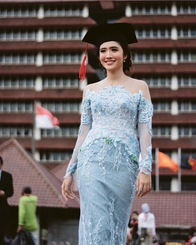Ide 16+ Gambar Kebaya Warna Biru