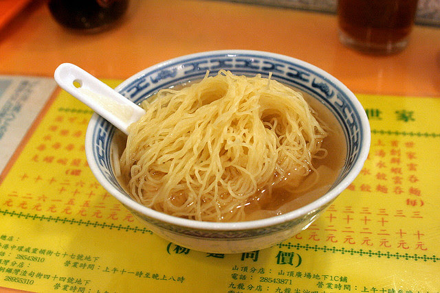 The infamously small bowl - Mak's Noodles