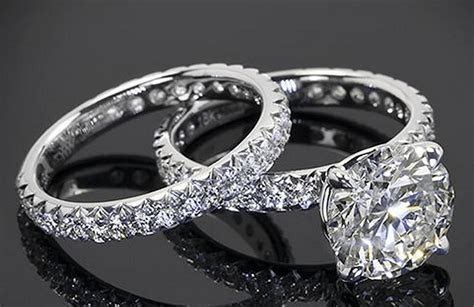 How to Keep Your Wedding Rings Together (Without Soldering) How to Keep Your Wedding Rings Together (Without Soldering)