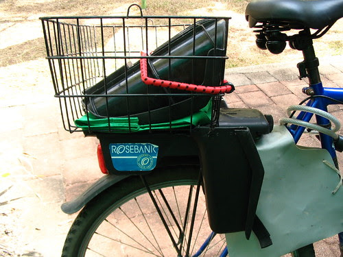 Clip on bike basket