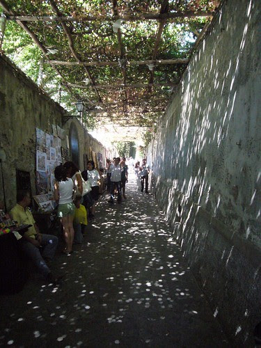 alley