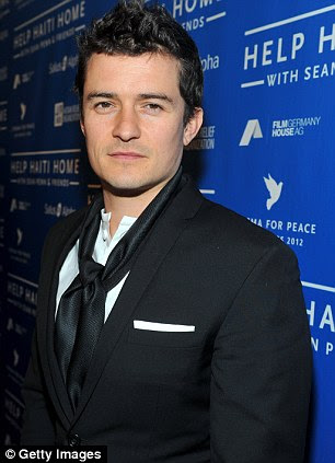 http://i.dailymail.co.uk/i/pix/2012/01/15/article-2086872-0F76B09800000578-748_306x423.jpg