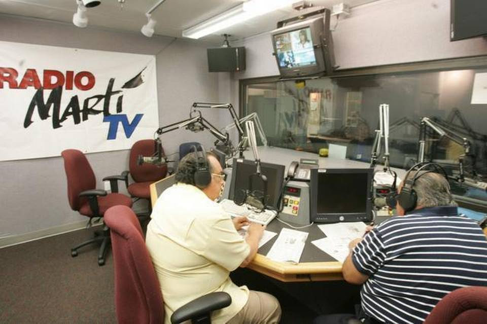El estudio desde donde transmite Radio Martí en una foto de archivo del 2006.