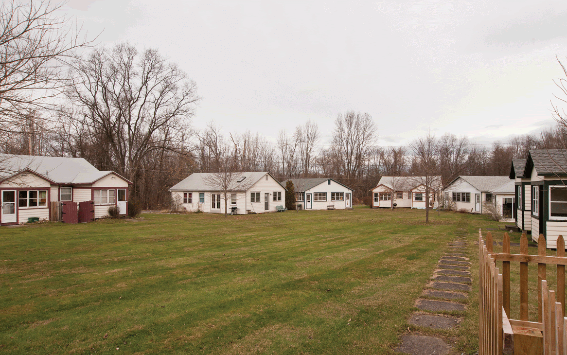 http://media2.fdncms.com/chronogram/imager/the-friendly-acres-bungalow-colony-in-kerhonkson/u/original/2134659/home_white-houses-colony.gif