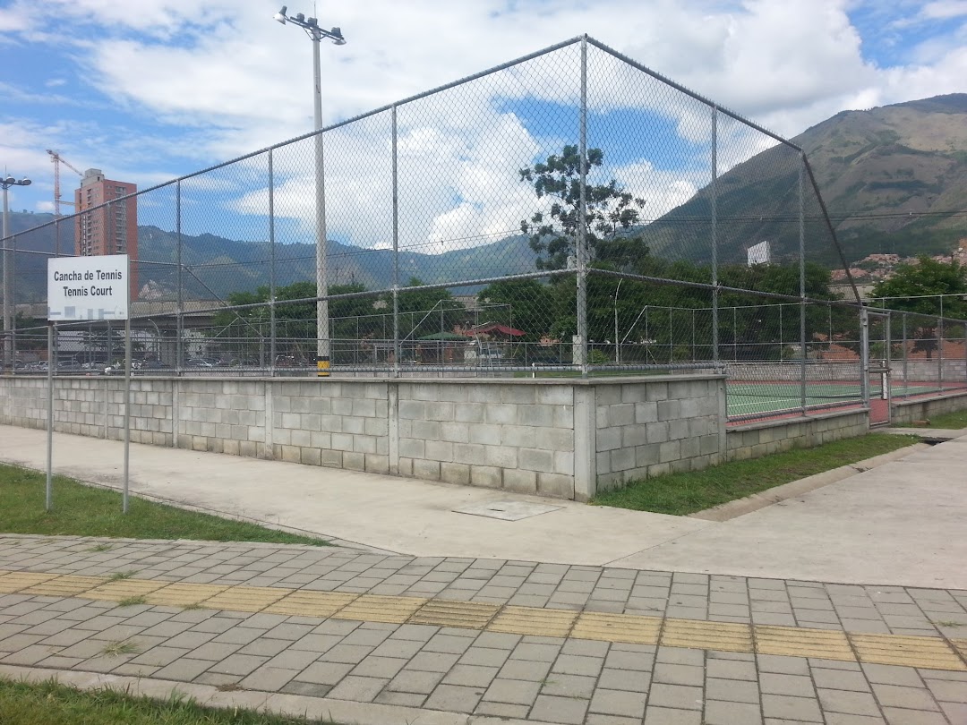 Cancha de Tennis Court
