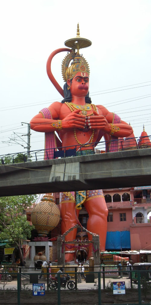 Estatua de Hanuman en Nueva Delhi 1