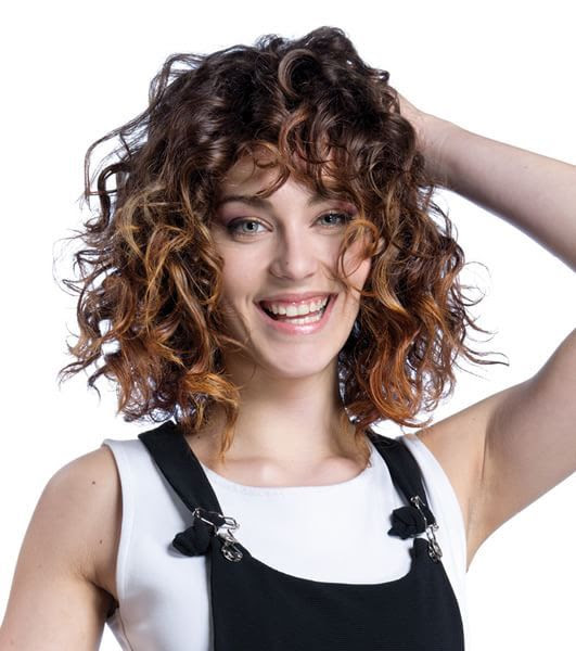 Taglio Capelli Corti Scalati Ricci