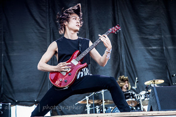 Toru, guitar, One OK Rock