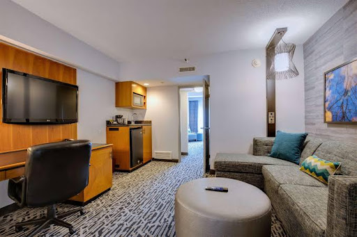 Hotel «DoubleTree Suites by Hilton Hotel & Conference Center Chicago-Downers Grove», reviews and photos, 2111 Butterfield Rd, Downers Grove, IL 60515, USA