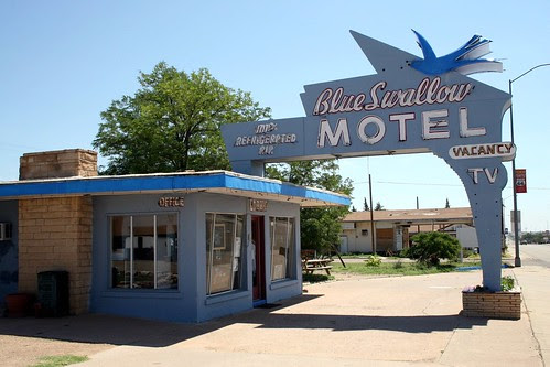 the blue swallow motel
