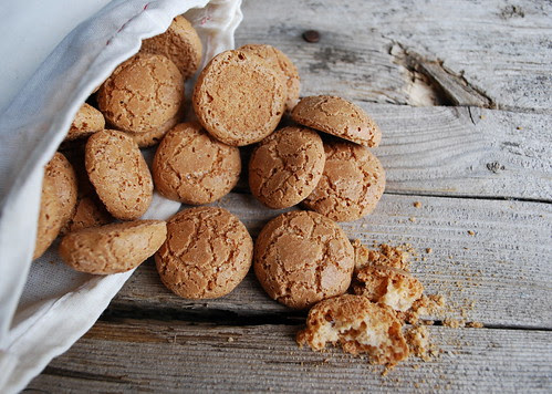 Amaretti Cookies