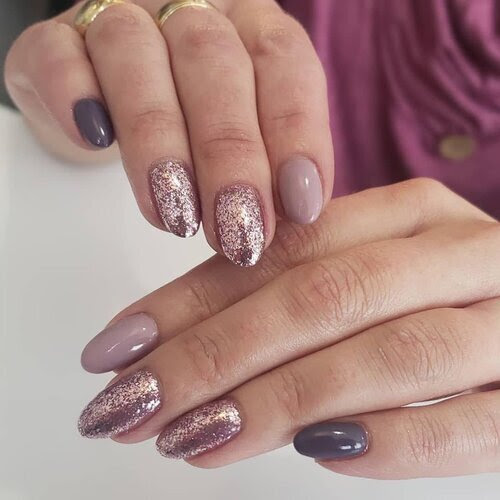 Emoji With Long Nails And Lashes - Tomar Wallpaper