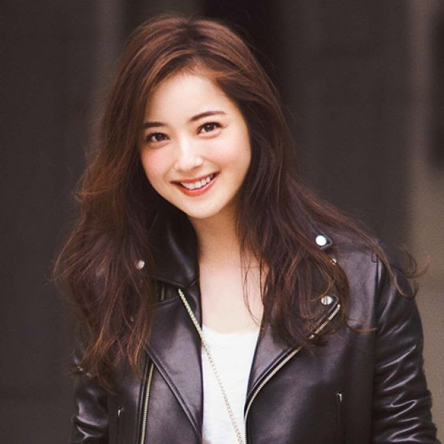 50 佐々木 希 髪型 パーマ 最も人気のある髪型