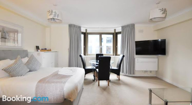 Reviews of Grosvenor Property Management - Marlyn Lodge in London - Hotel