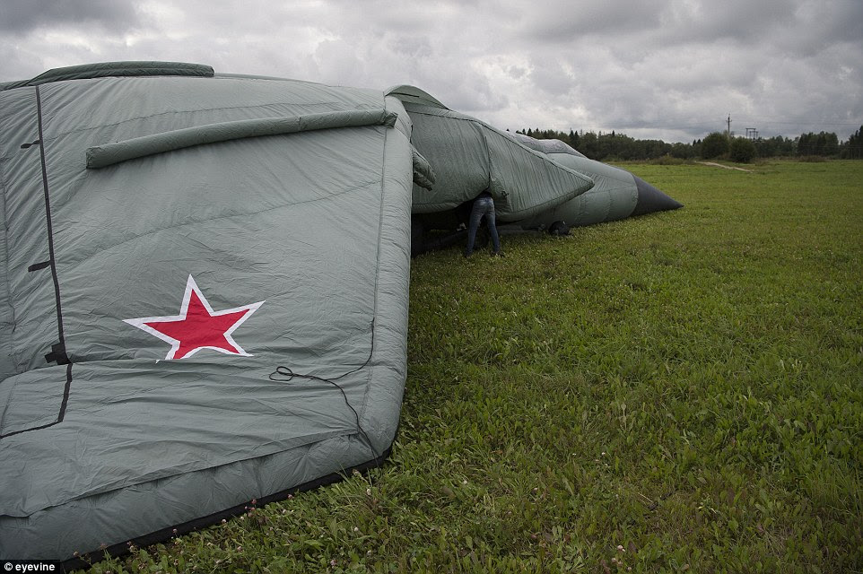 The fullsize mock of a Mig-31takes around five minutes to inflate fully, the firm says.