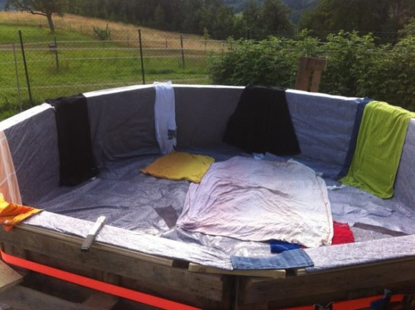 DIY Pallet Swimming Pool 3
