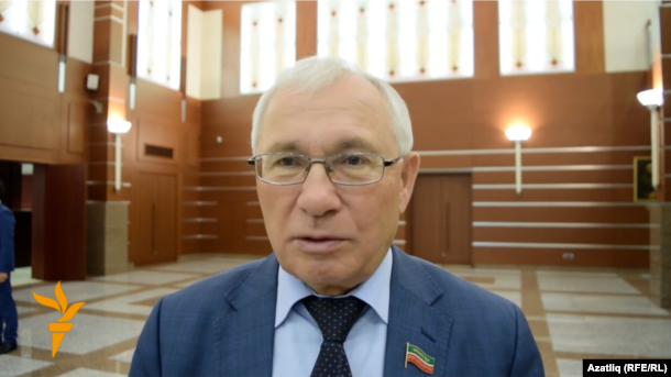 Разил Вәлиев