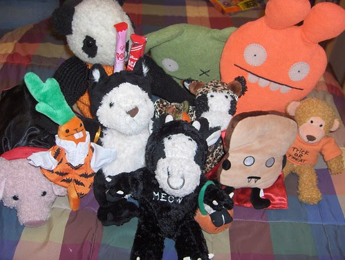 Me 'n my pals are all in our Halloween costumes!