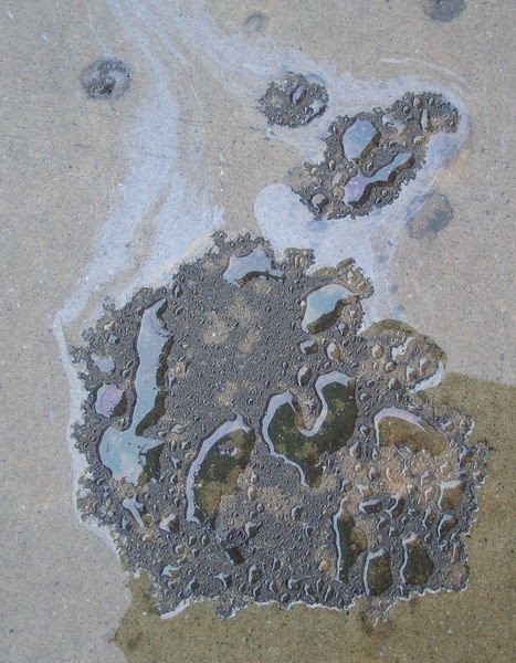 File:2006-10-24 oil-puddle.jpg