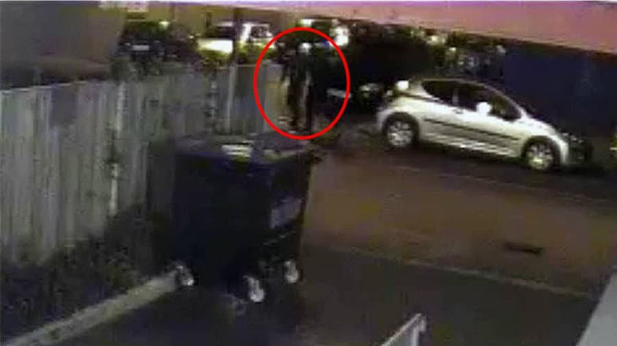 Two suspects caught on CCTV. Photo distributed by Metropolitan Police