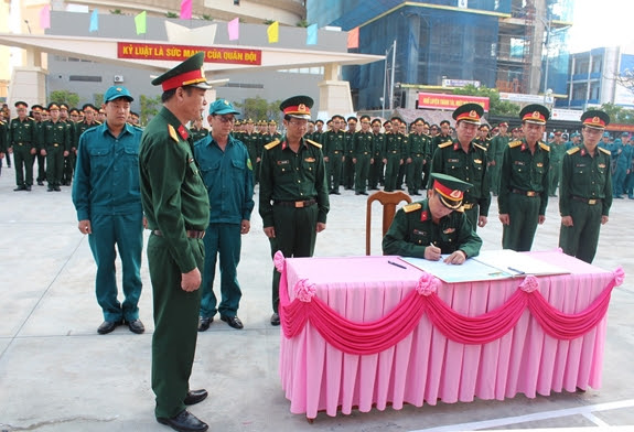 Toàn quân sôi nổi ra quân huấn luyện năm 2019