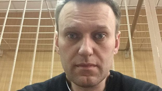 An Alexei Navalny selfie from the courtroom