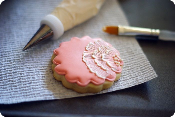 brush embroidery cookie tutorial ::: bake at 350 blog