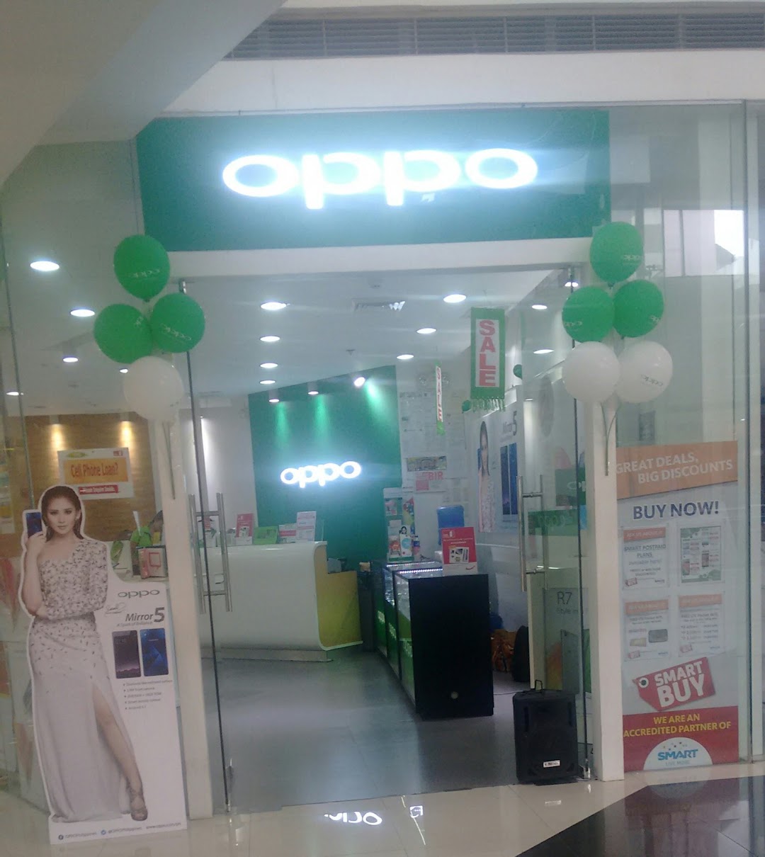 Oppo Concept Store