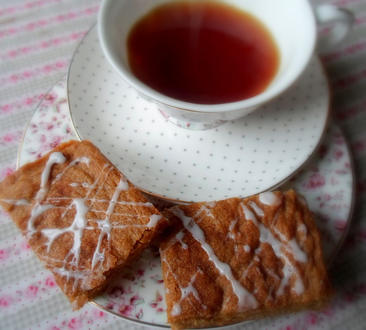 Cinnamon Blondies Cinnamon Blondies