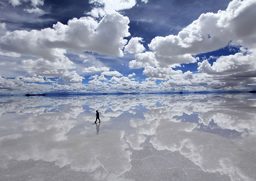 Salar De Uyuni, The World's Largest Salt Flat In Bolivia Salar De Uyuni, The World's Largest Salt Flat In Bolivia