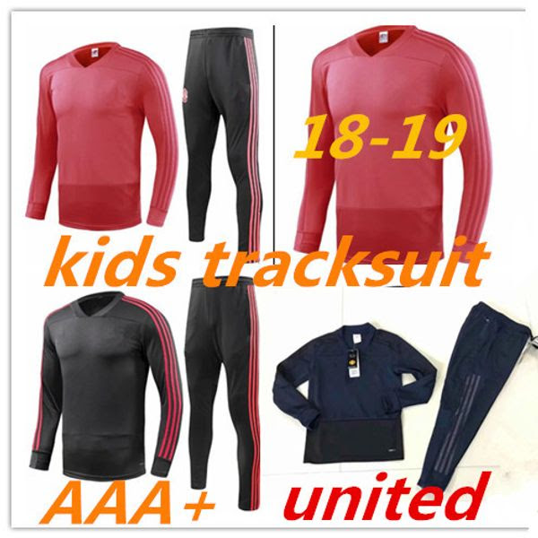 Manchester United Childrens Tracksuit