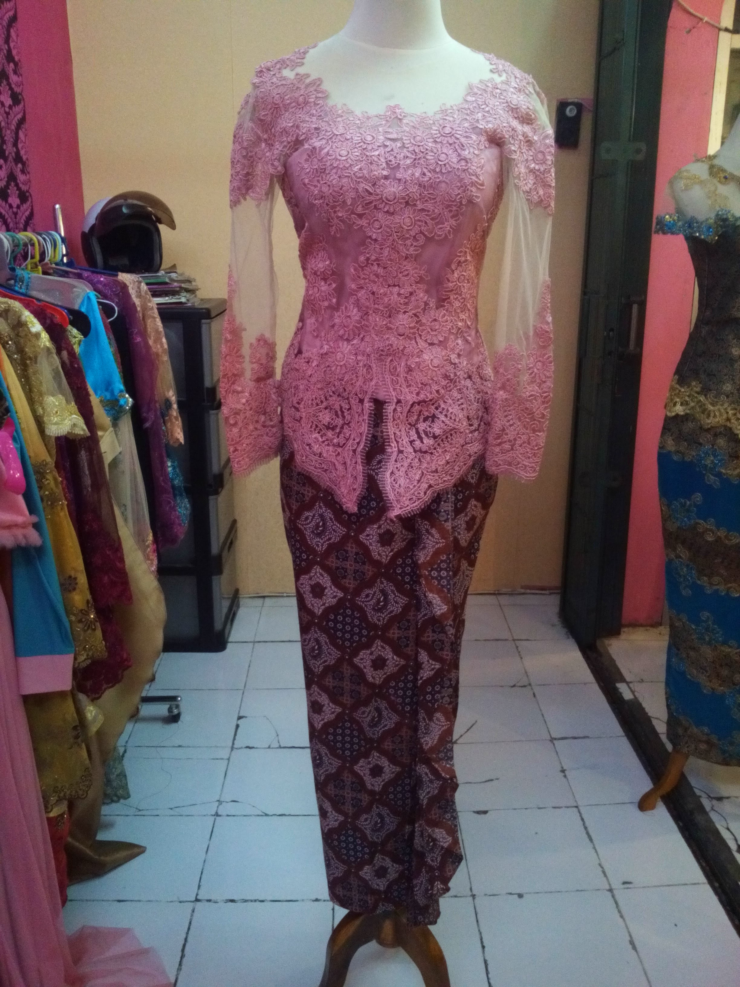 Baru 24+ Kebaya Warna Pink