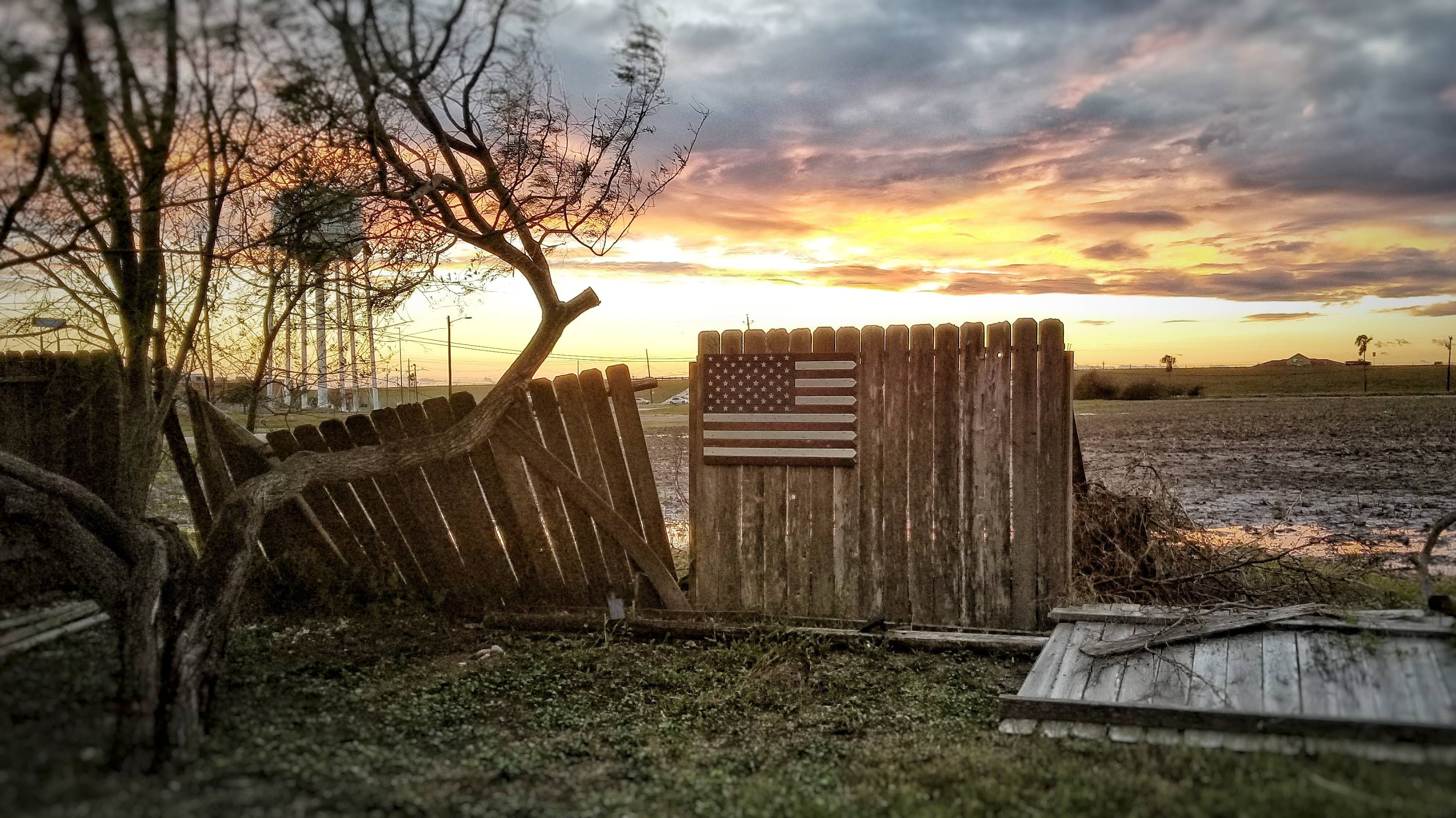 Stand after. Наводнение фото а4. Stand after. Арсен венгер 4к. Титаник мем.