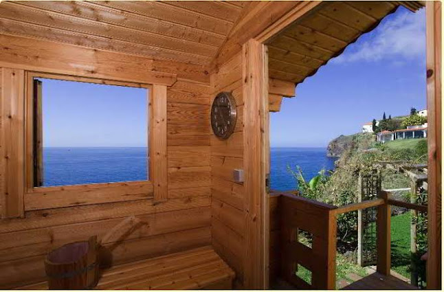http://www.galoresort.com/