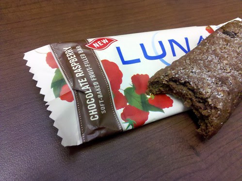 Chocolate Raspberry Fiber Luna Bar