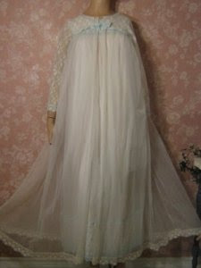 Vintage White Chiffon Eyelet Nightgown Peignoir Robe XS S