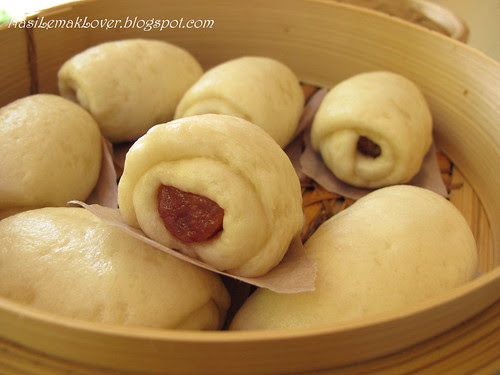 Chinese sausage steamed buns