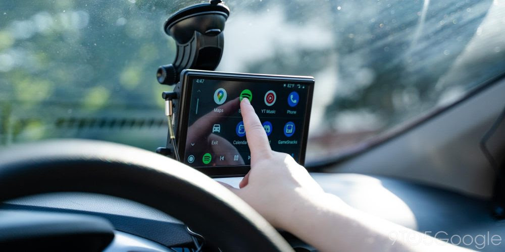 Hands on: This Android Auto unit works wirelessly and can be installed in seconds in any car
