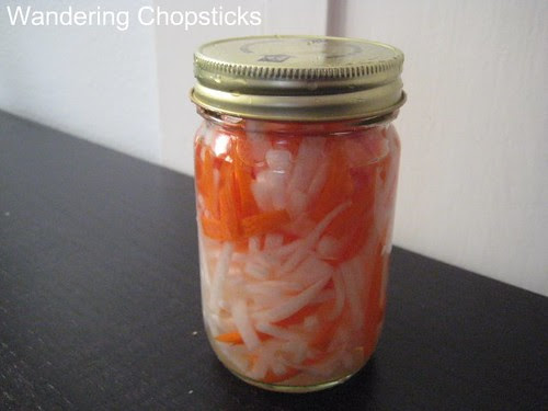 Do Chua (Vietnamese Pickled Stuff ie. Carrots and Daikon)